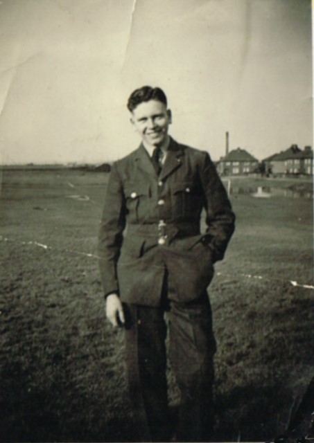 DAD IN UNIFORM 02~0
