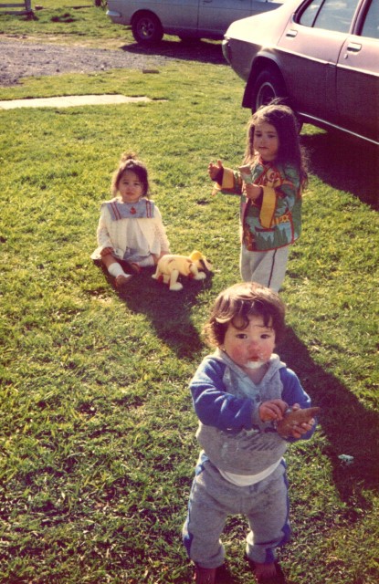 Johnsons - James 10 Months And Friends Jult 1986 01
