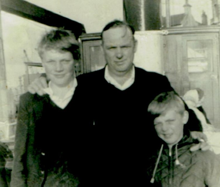 Uncle Cliff with Kevin and Andrew 01
