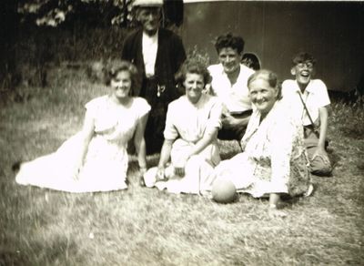 Nan and Grandad 001
