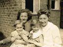 Aunt_Elsie_Janet_Jackie_and_Denise_001.jpg