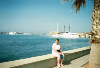 24 Pat Walker On Holiday With Mom
