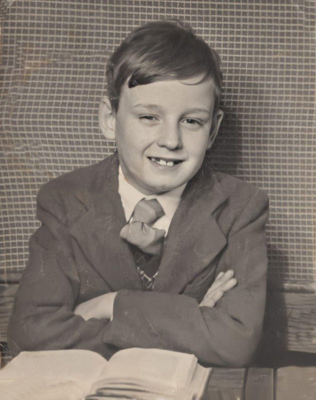 MICHAEL_HYDE_02_0-Enhanced
