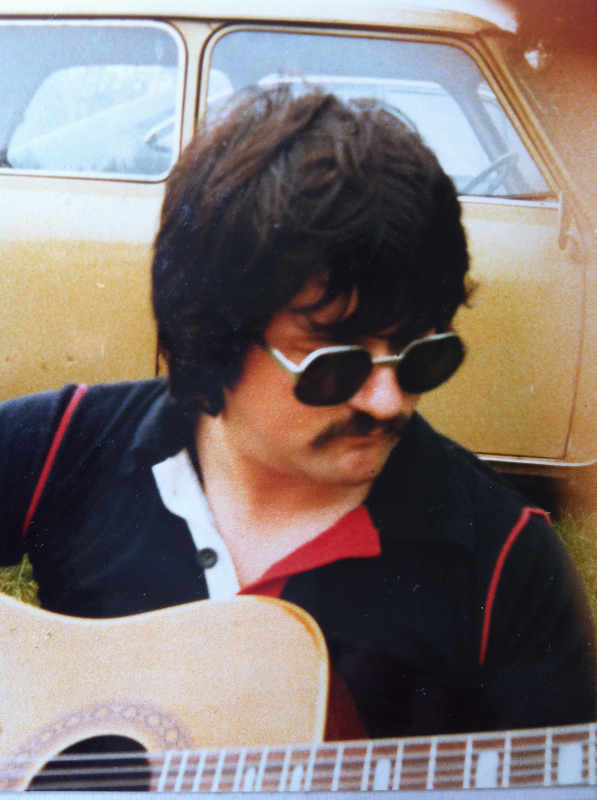 bob-guitar-01-SharpenAI-Softness
