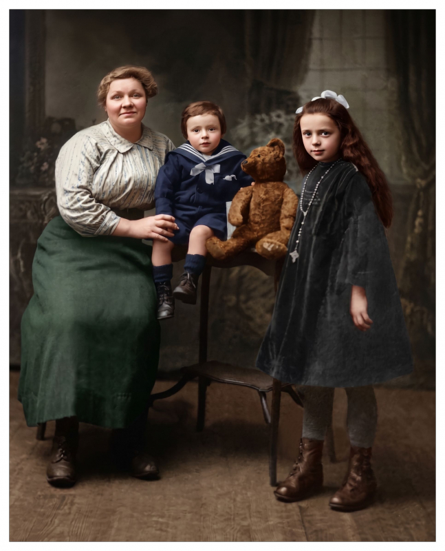Bertha Hunt and Mary Edith Stafford 1
