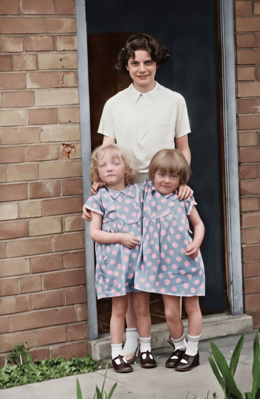 Kathy Neale and Adams Twins Pearl and Hazel
