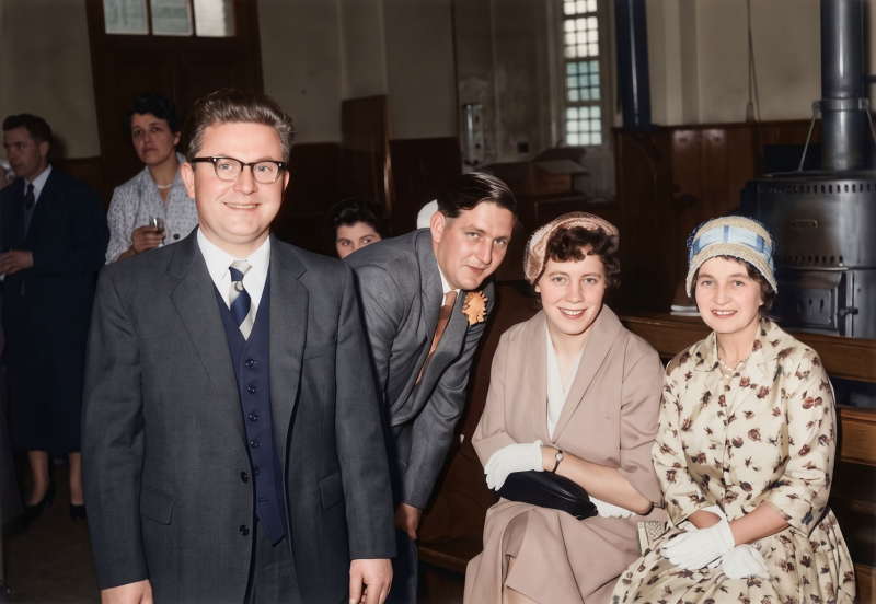 Nellie Grosvenor on Right
