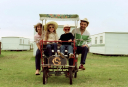 Barb_-_Steve_-_Lisa_and_Lee-1_-_Golden_Sands_Mabelthorpe_-_1981-2.jpg